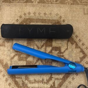 TYME Vibrant Blue Hair Styler with Black Cover
